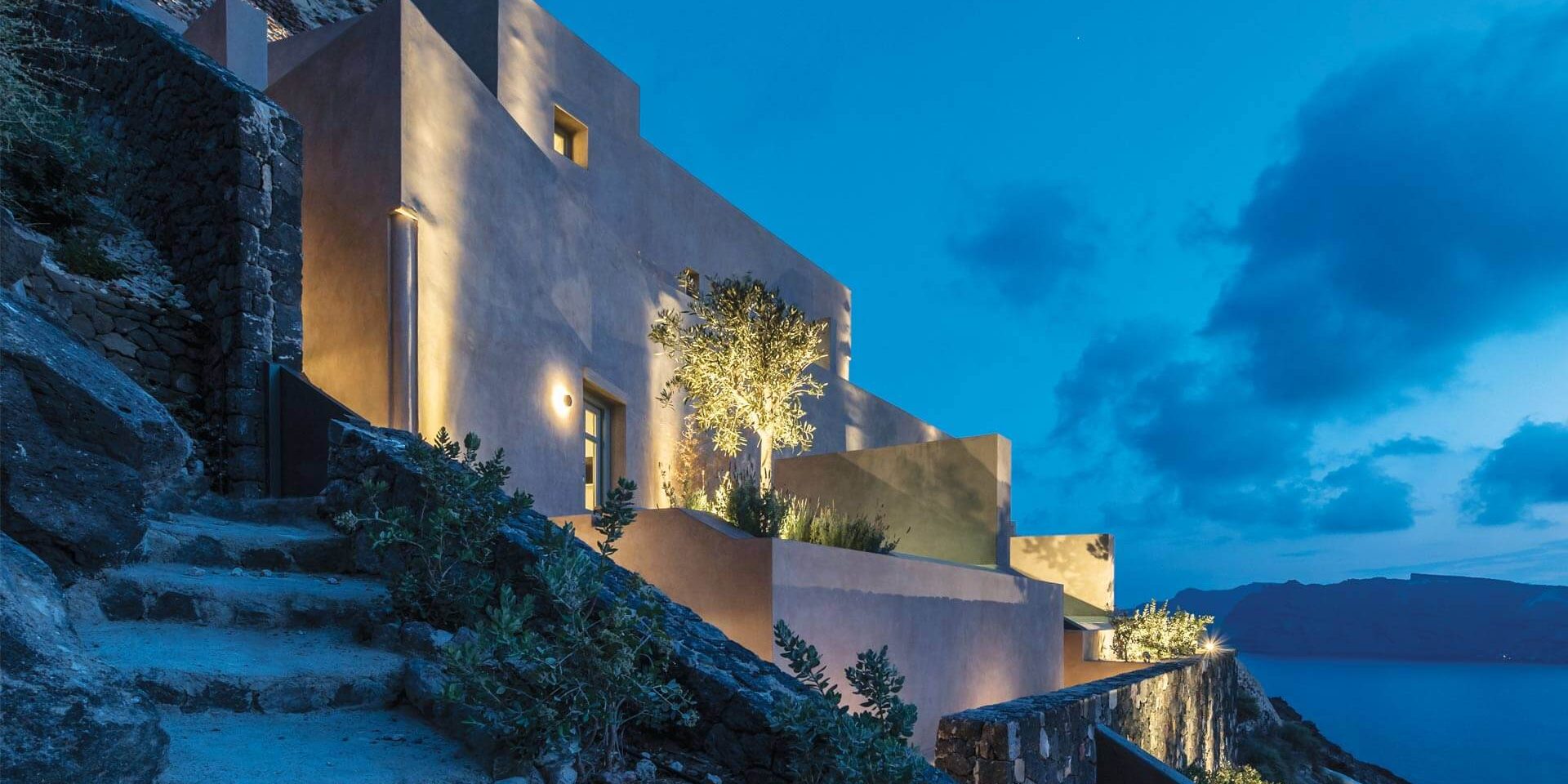 00-ek-magazine-articles-Old-Castle-Oia