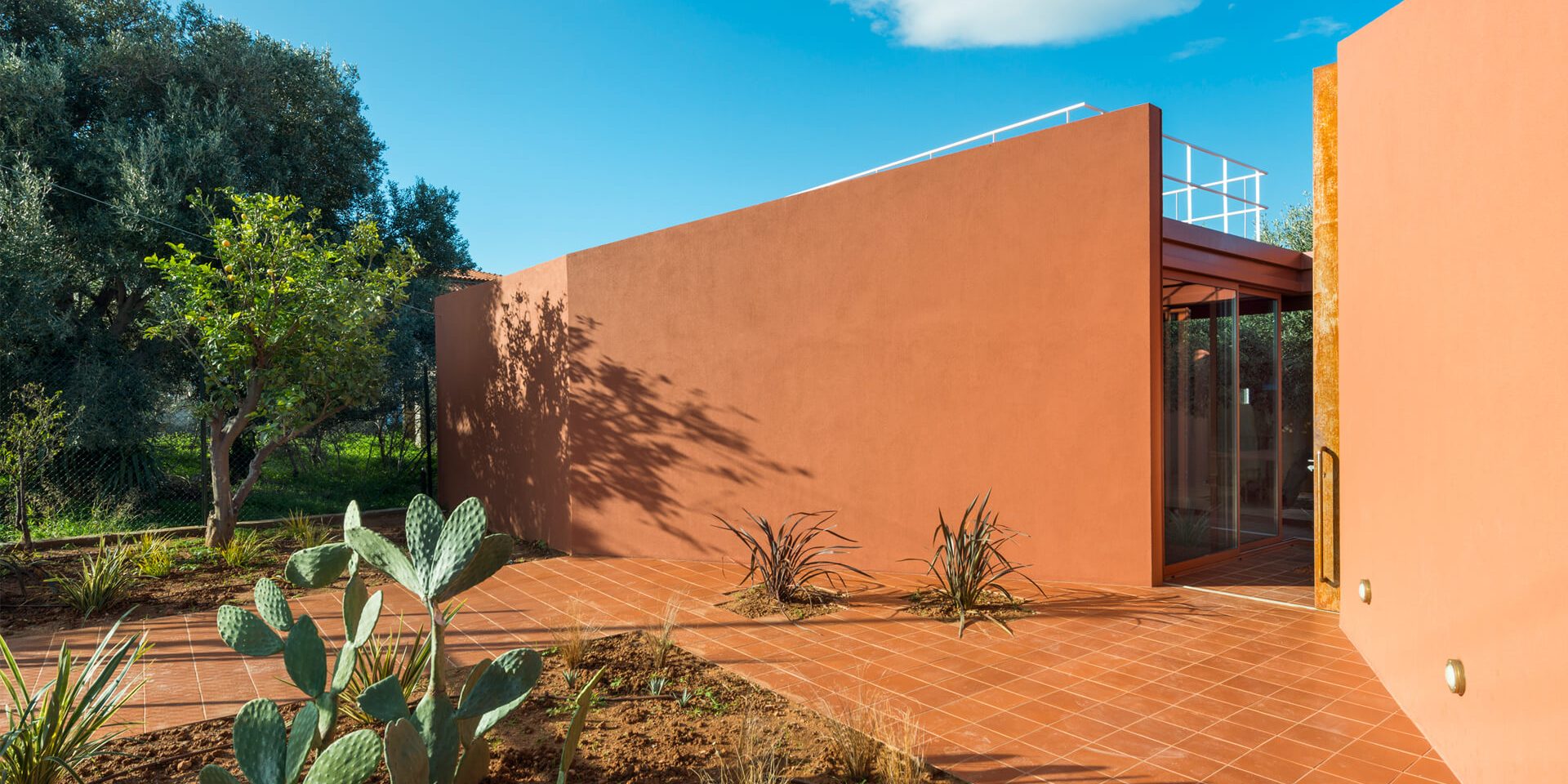 Αρχιτεκτονική Μεταλλικά κουφώματα Σύγχρονη κατοικία Αίθριο Μοντέρνα εξοχική κατοικία Πισίνα Γιώργης Γερόλυμπος Σαλαμίνα Architecture Metal frames Contemporary house Courtyard Modern vacation house Swimming pool Yorgis Yerolymbos Salamis Salamina arxitektoniki architektoniki metallika koufomata metalika metalica metallica sugxroni katoikia katikia ethrio aithrio moderna monterna eksoxiki exoxiki pisina giorgis gerolimpos geolympos