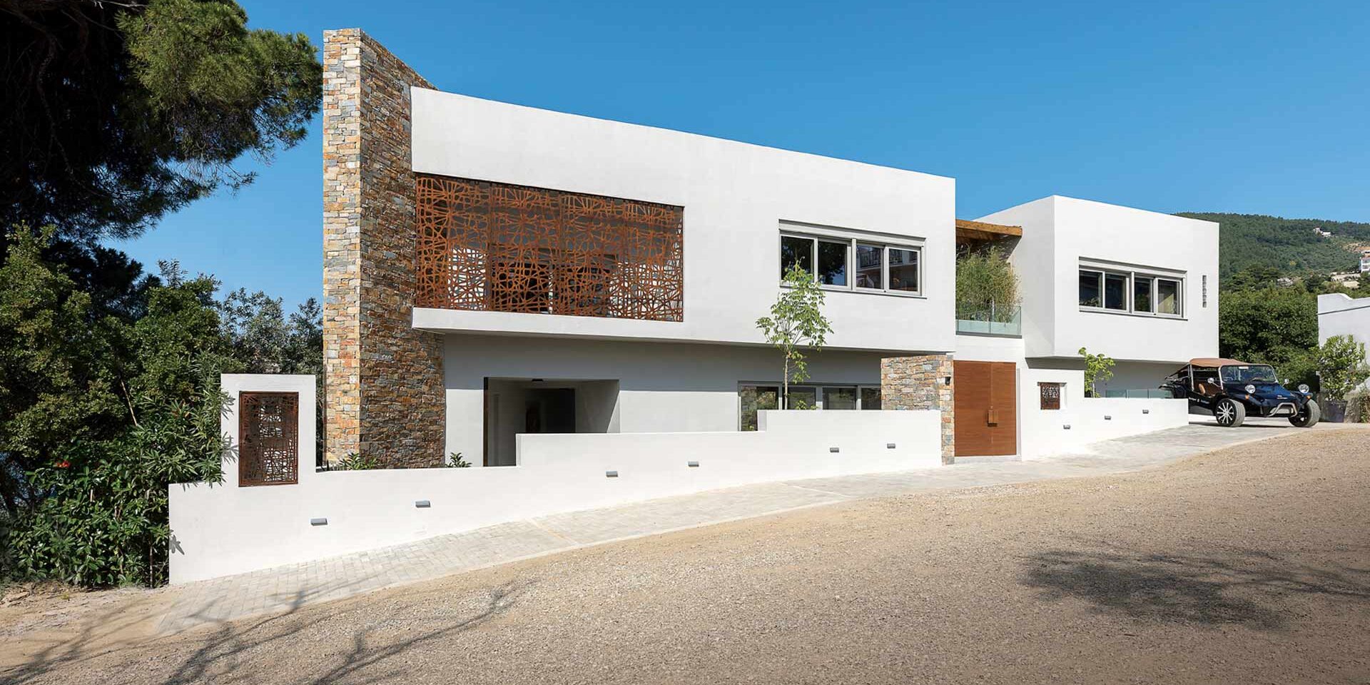 03-ek-magazine-Articles-Residence-in-Skiathos