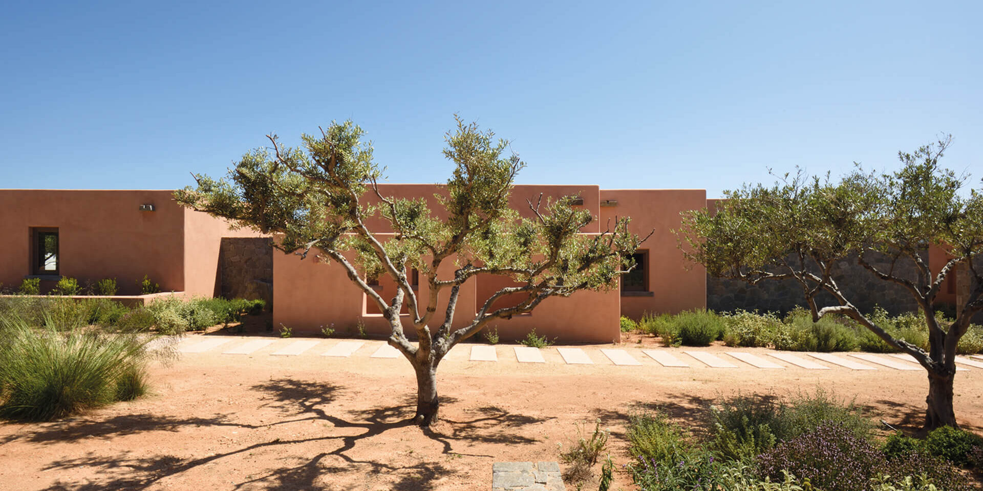 00 cover Residence in Pounta -