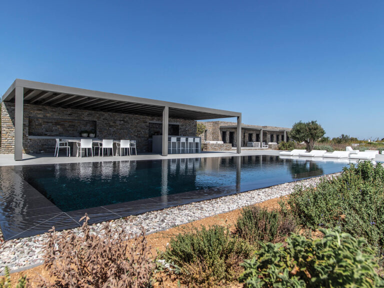 Residence in Antiparo-ISV-ekmagazine