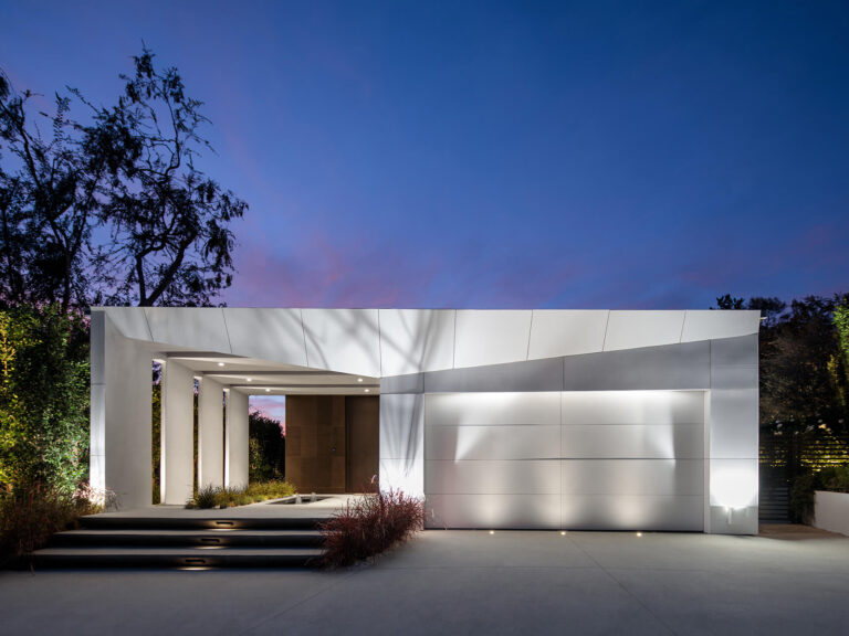 2ray - Zyme Studios -ekmagazine