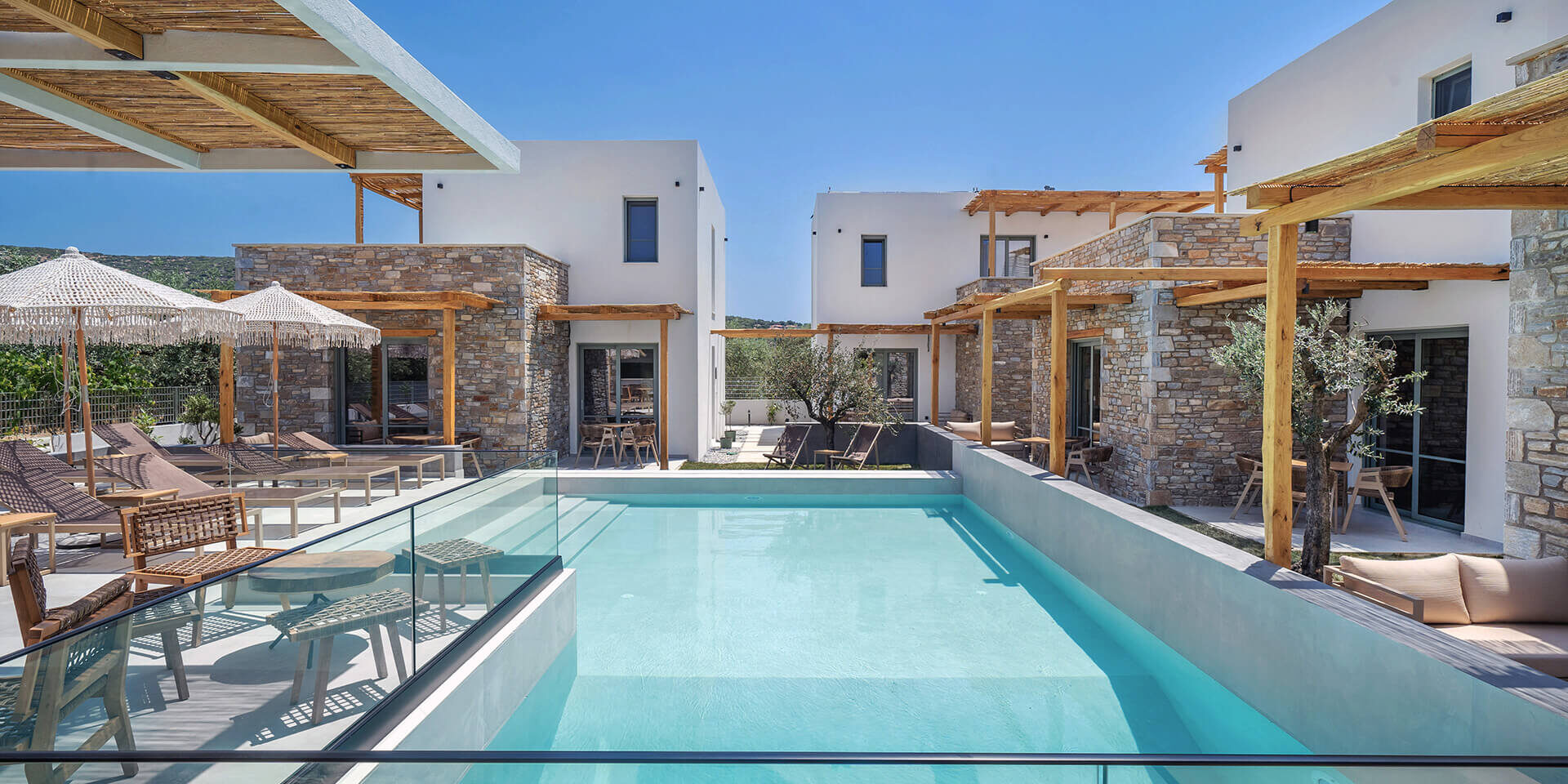 Azzure Luxury Suites - CDLArchitects - ekmagazine