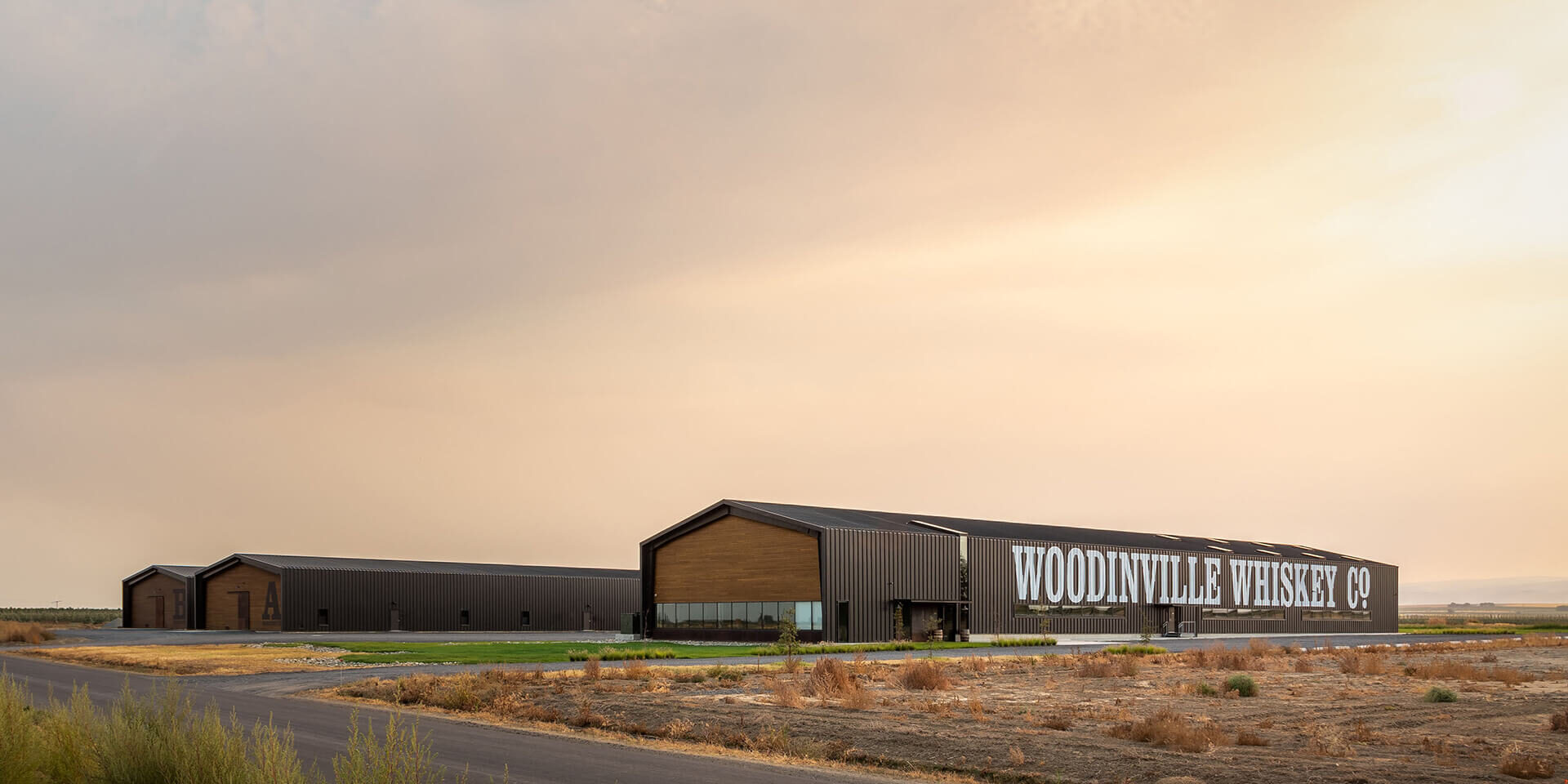 Whiskey Processing and Barrel-Aging Facility-Graham Baba Architects-ekmagazine