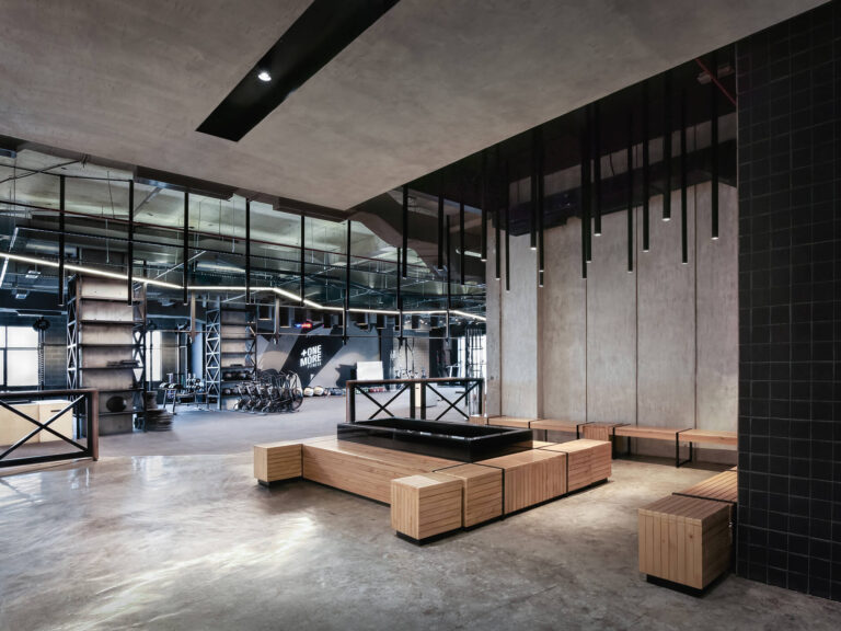+ One More Gym - BIVA Design - ekmagazine