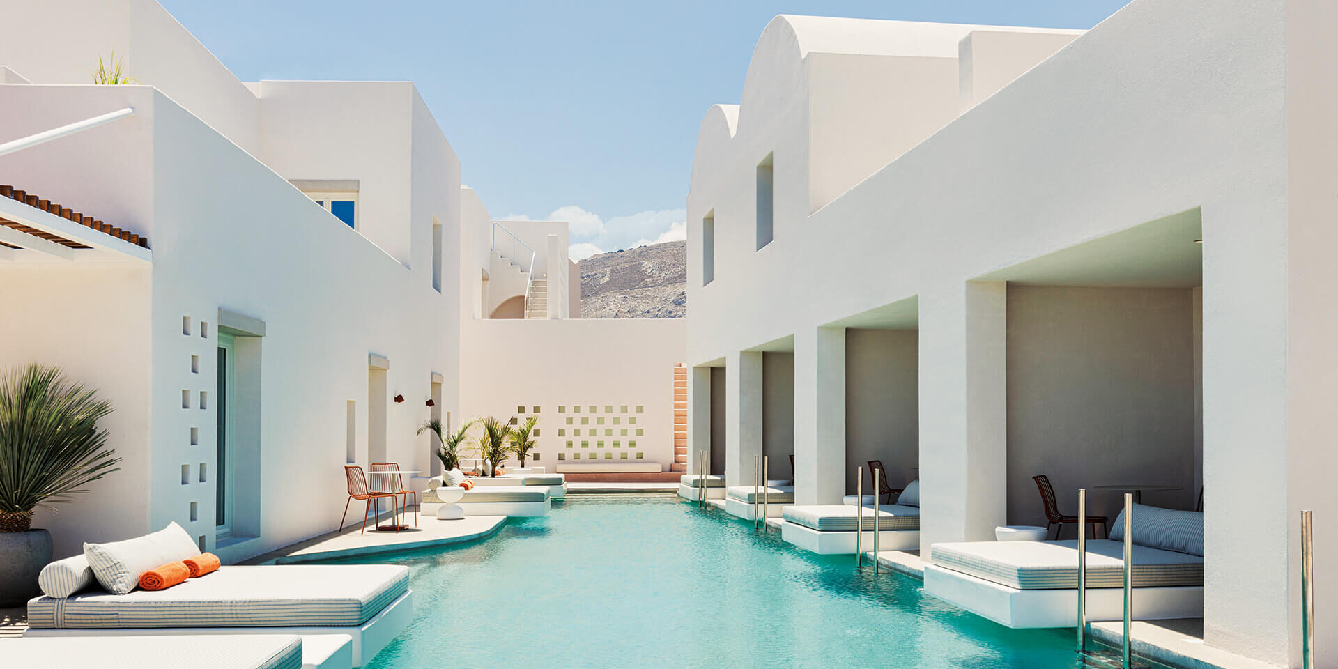 00-cover-Hotel in Santorini-Kapsimalis Architects-ekmagazine Hotel in Santorini-Kapsimalis Architects-ekmagazine