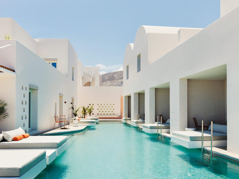 Hotel in Santorini-Kapsimalis Architects-ekmagazine