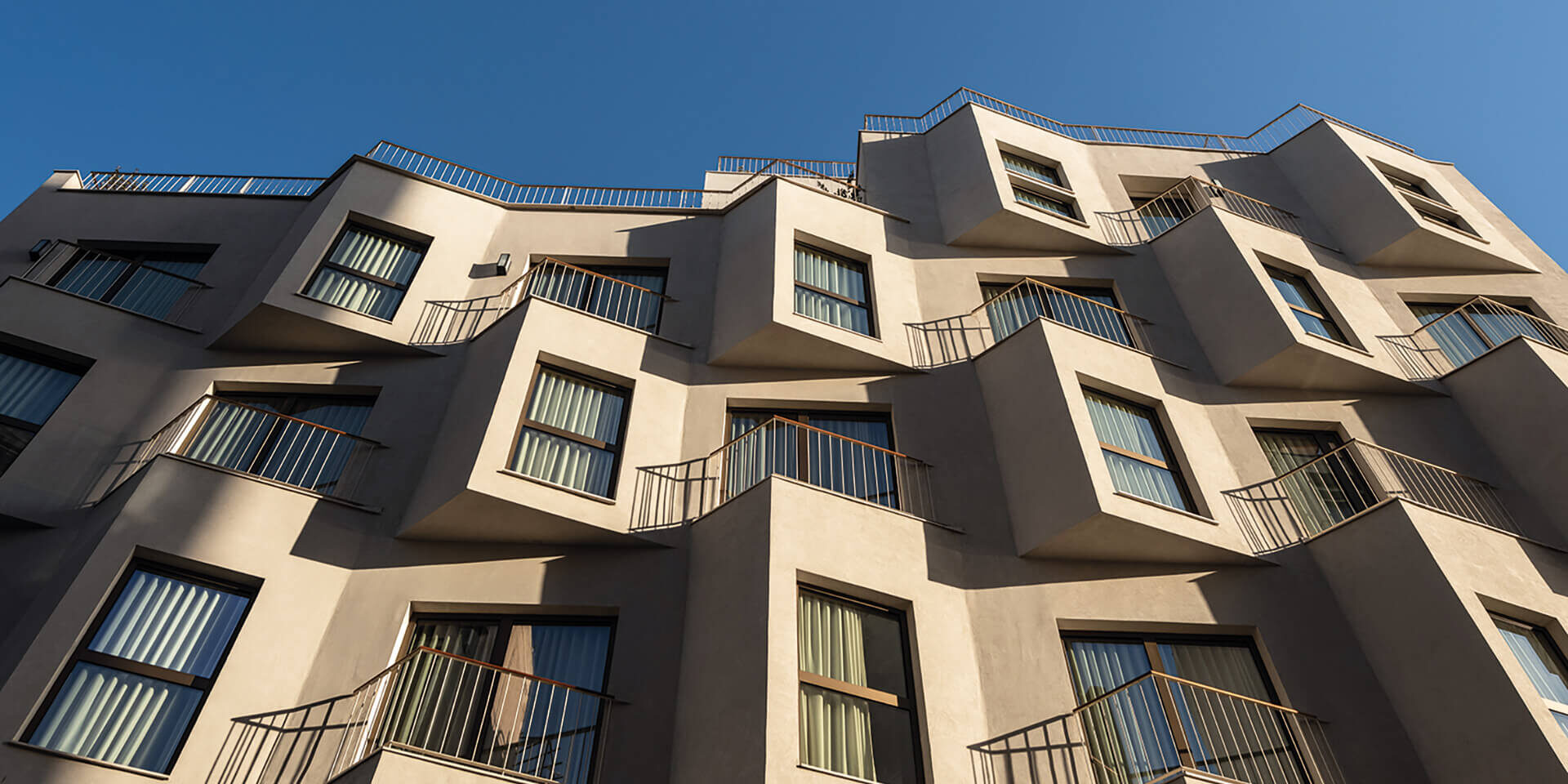 Mitsis N’ U Piraeus Port-Divercity Architects-ekmagazine