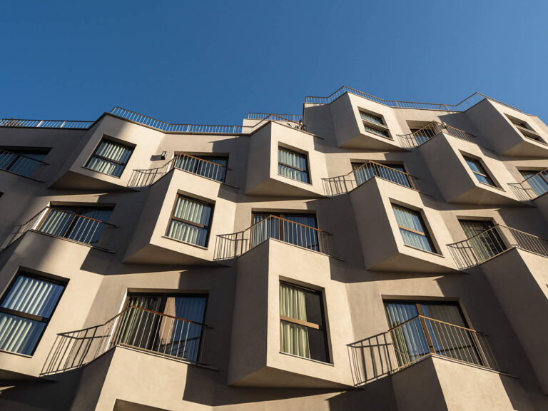 Mitsis N’ U Piraeus Port-Divercity Architects-ekmagazine