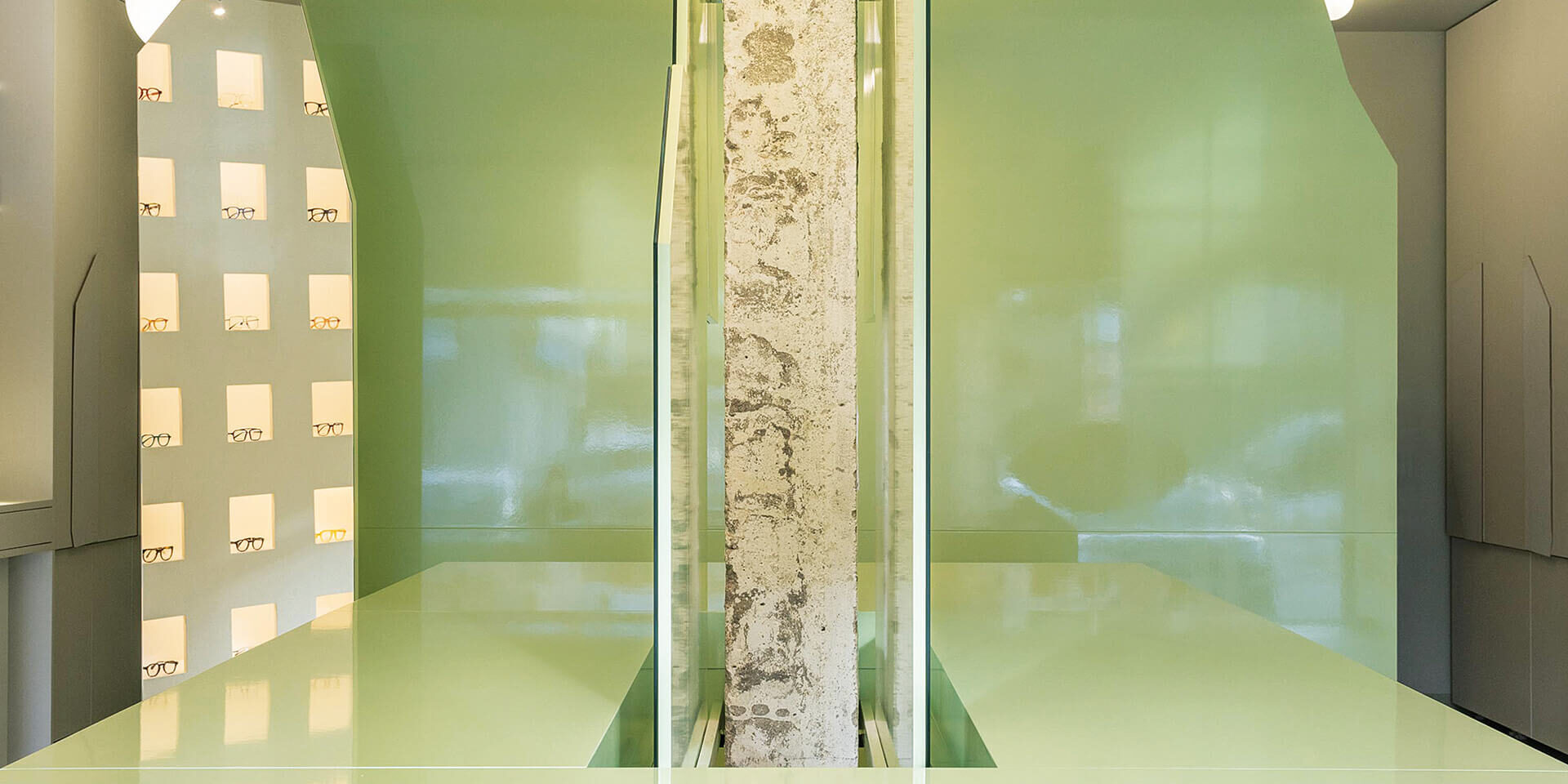 00-cover The Life Of Glass - Post-Spectacular Office - ekmagazine