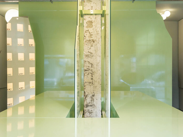 The Life Of Glass - Post-Spectacular Office - ekmagazine