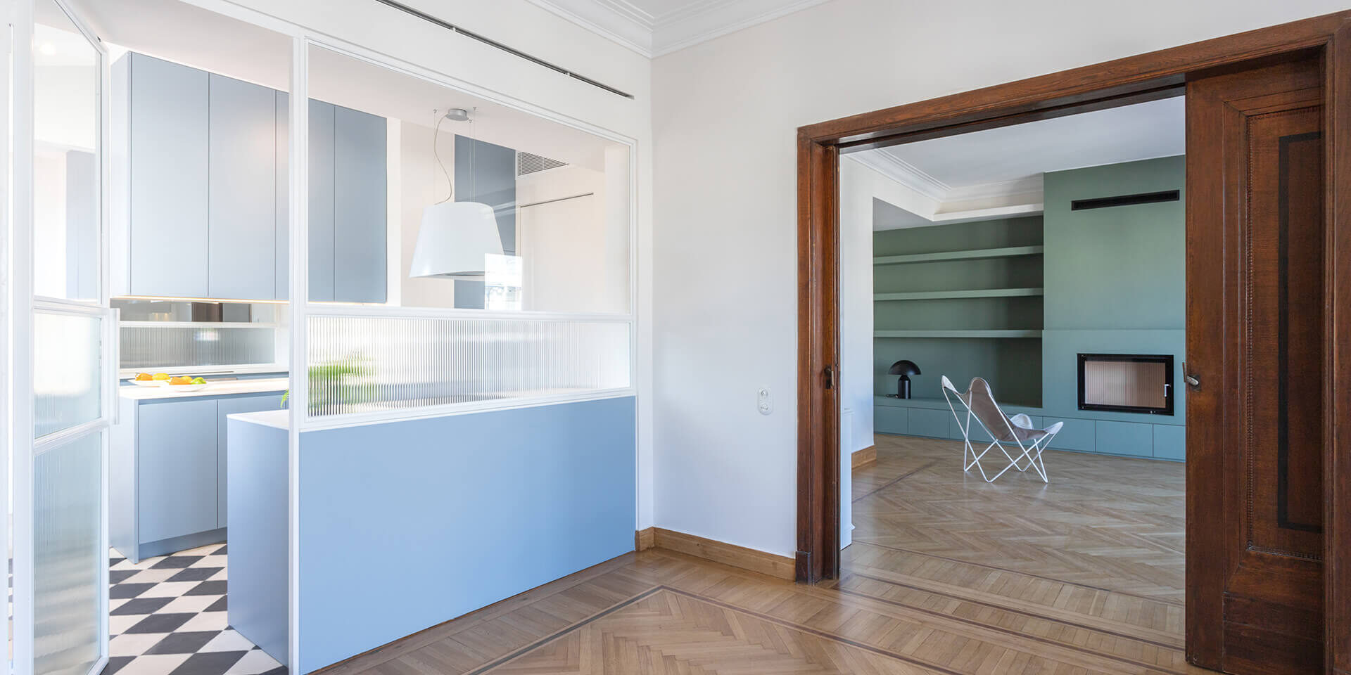 Athenian Mid-War Penthouse-Valentina Vagena-ekmagazine