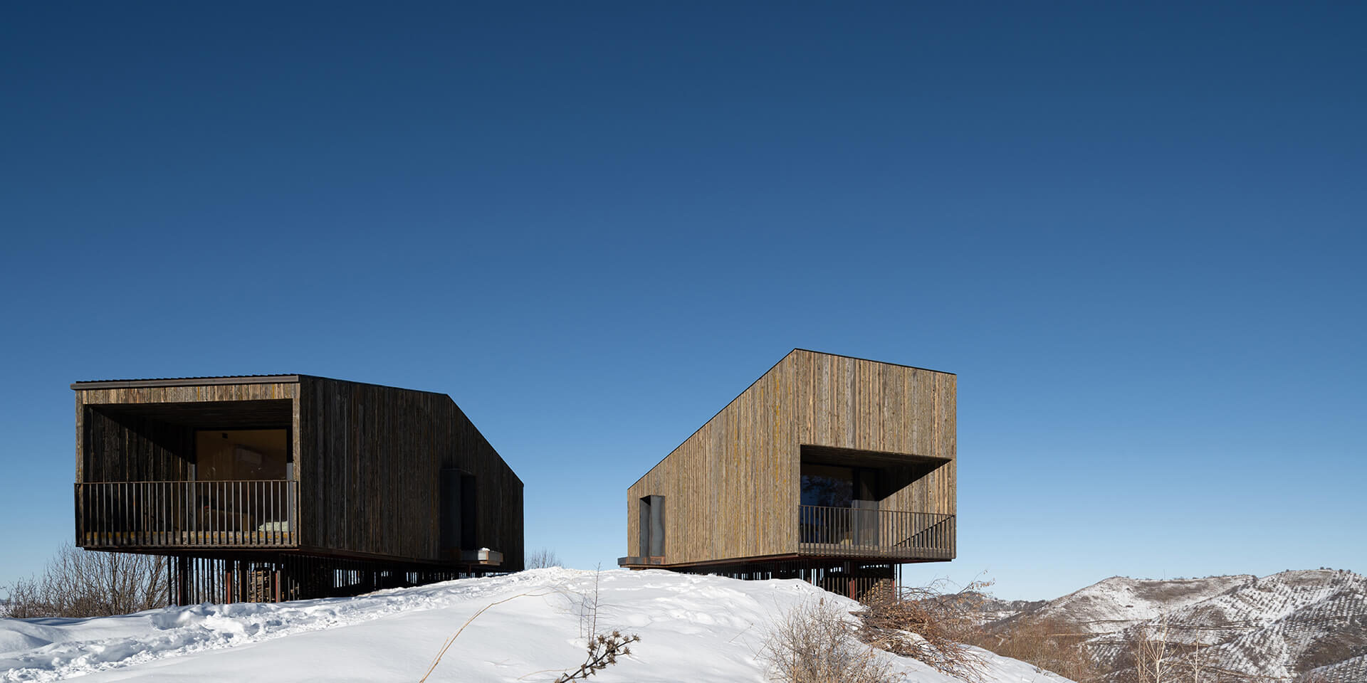 00-cover-AUM Cabins – Arthur Kariev Architects – ekmagazine AUM Cabins - Arthur Kariev Architects - ekmagazine