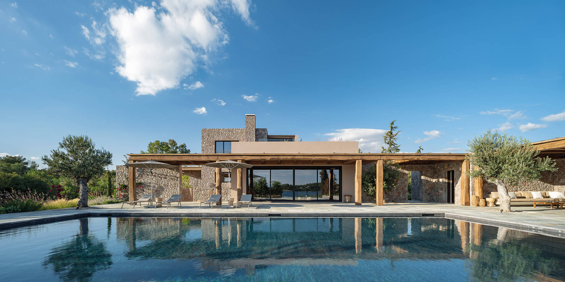 00-cover Residence in Porto Cheli-A. Kontodimas Architects-ekmagazine