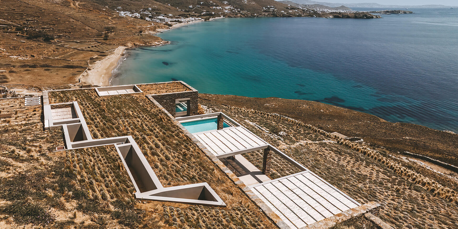 00-cover Residence in Tinos-Gvidalis Design + Construction-ekmagazine