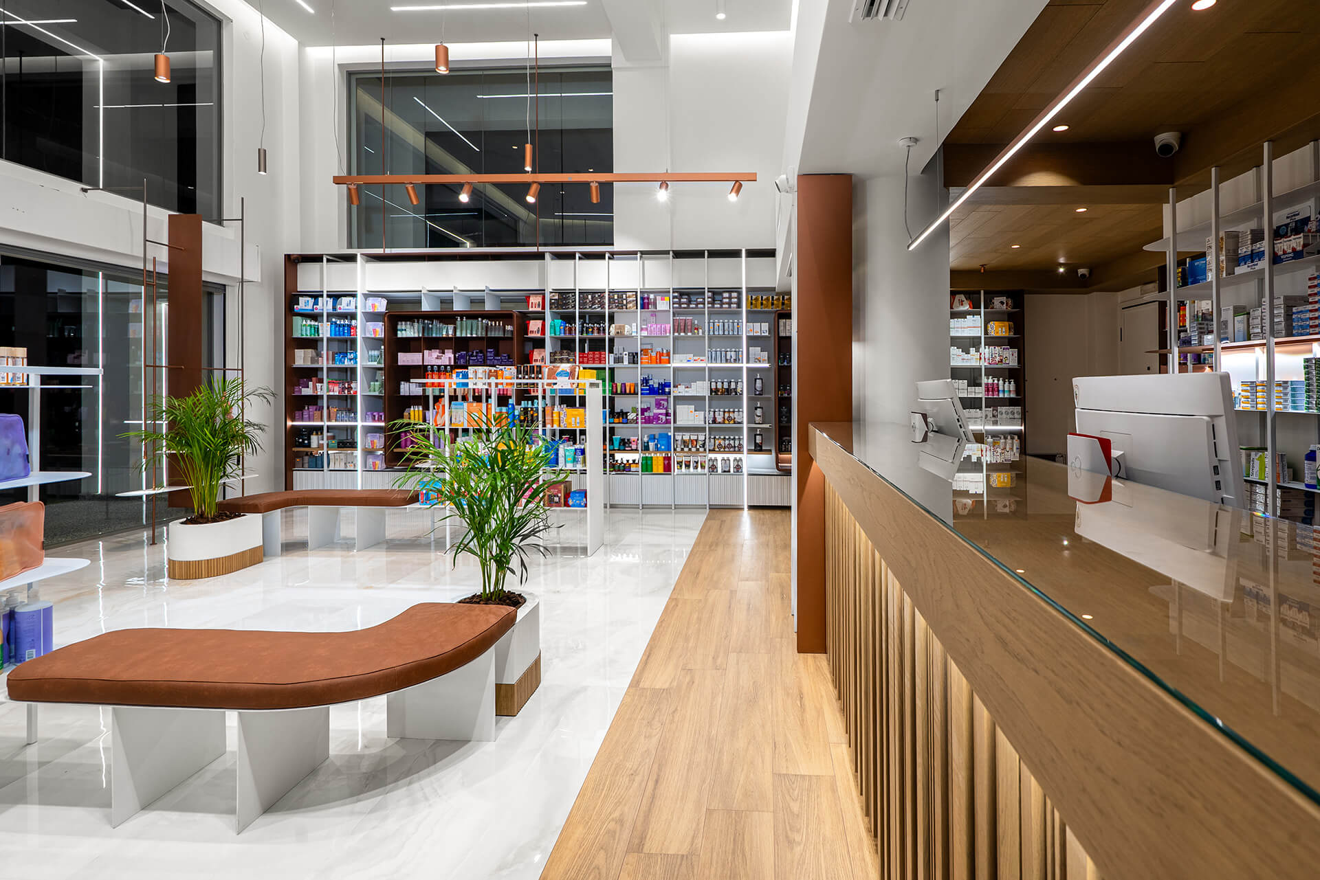 Manos Apostolakis Pharmacy-Giakoumakis Engineering-ekmagazine