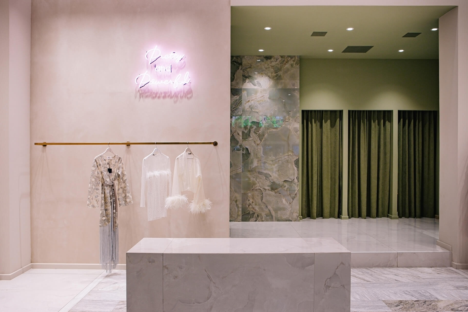 Be Queen Boutique - (at)² - ekmagazine