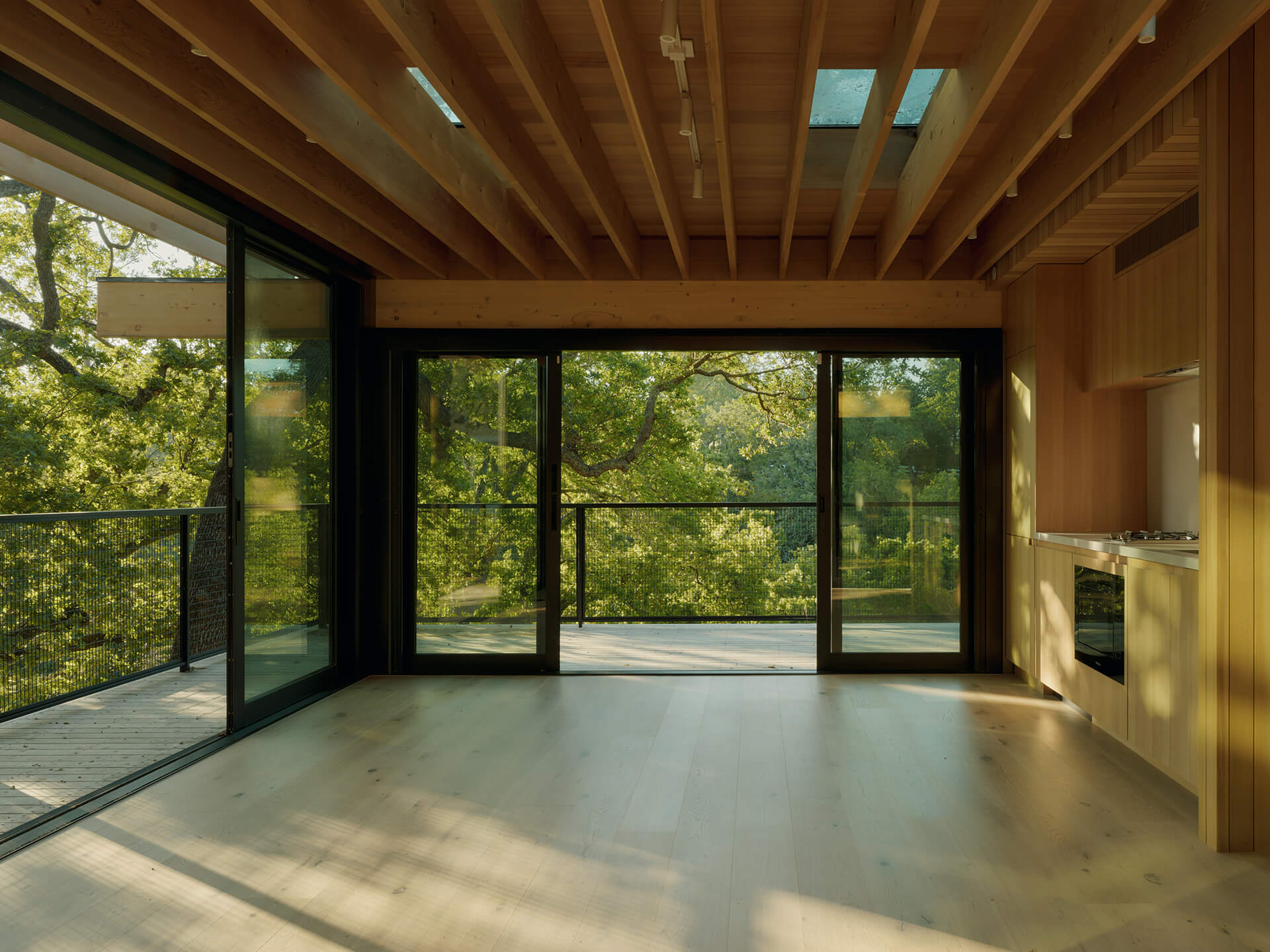 Pavilion in the Oaks - Mork-Ulnes Architects - ekmagazine