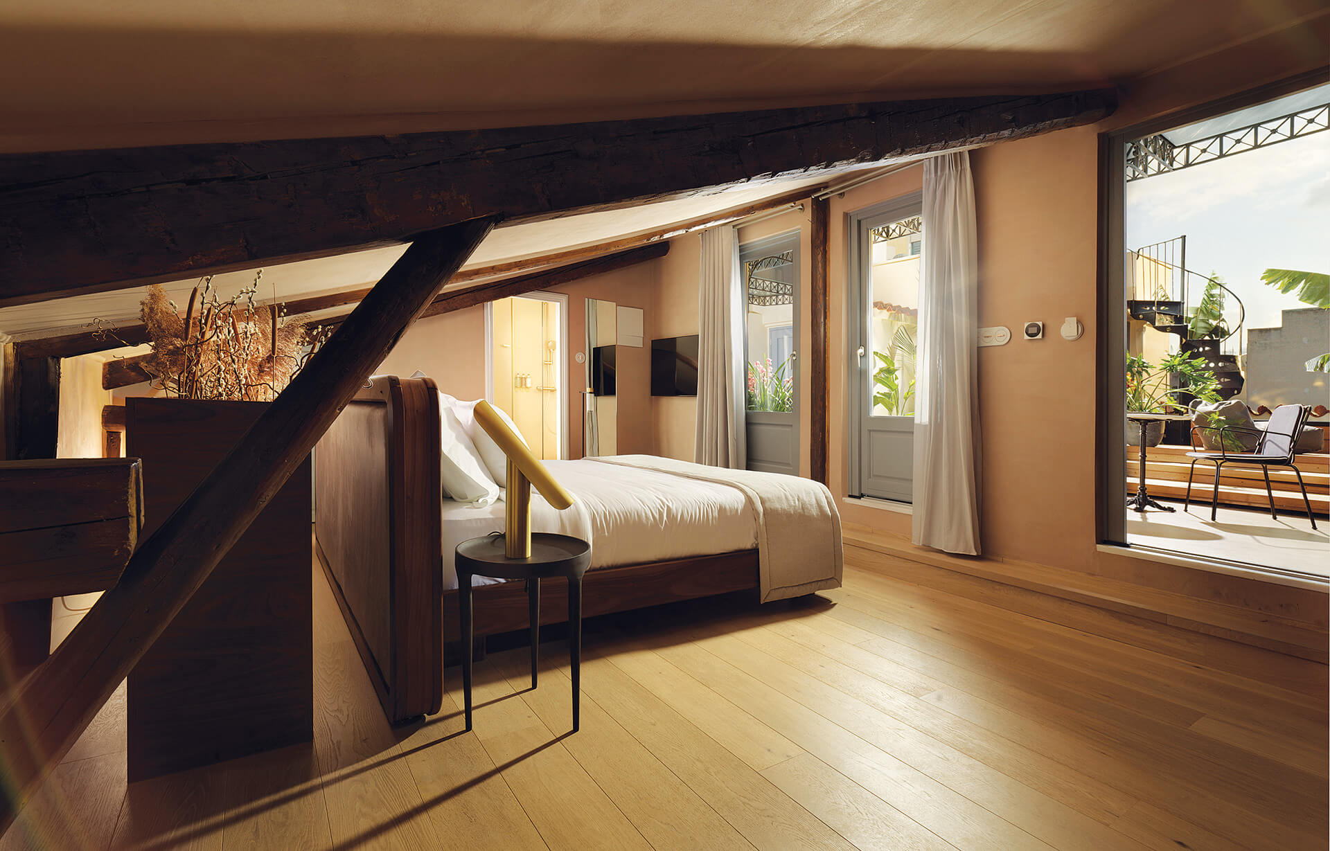 Monument Hotel in Psyrri-Mplusm Architects-ekmagazine