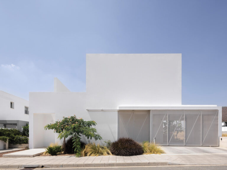 Residence in Lakatamia-Draftworks* Architects-ekmagazine