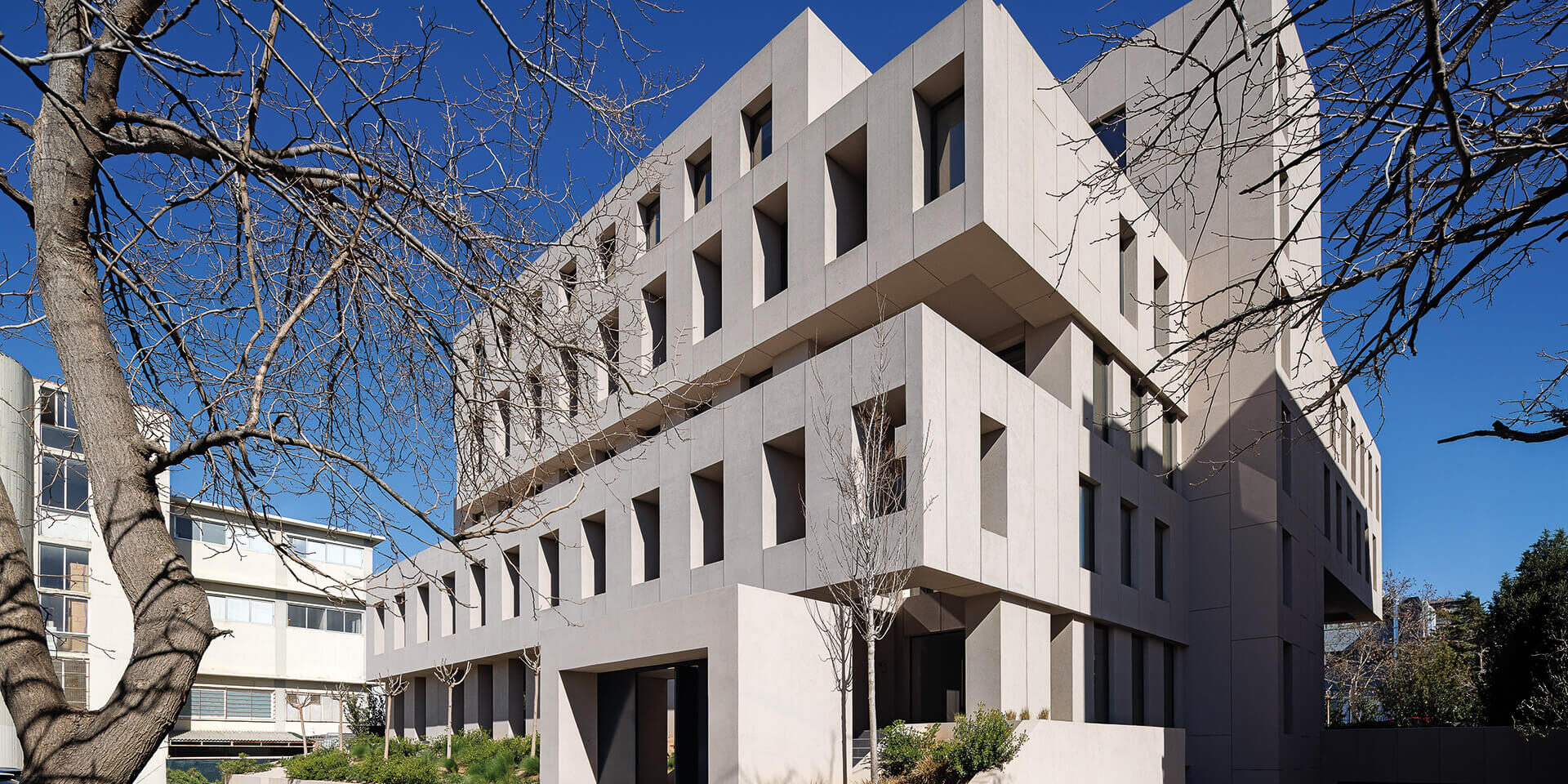 00-cover Office Building in Metamorfosi-Tsolakis + Partners-emagazine