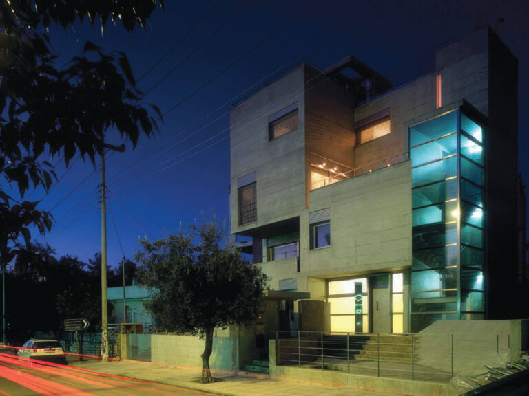 Double Residence Building II in Papagos-Nikos Ktenas_ekmagazine