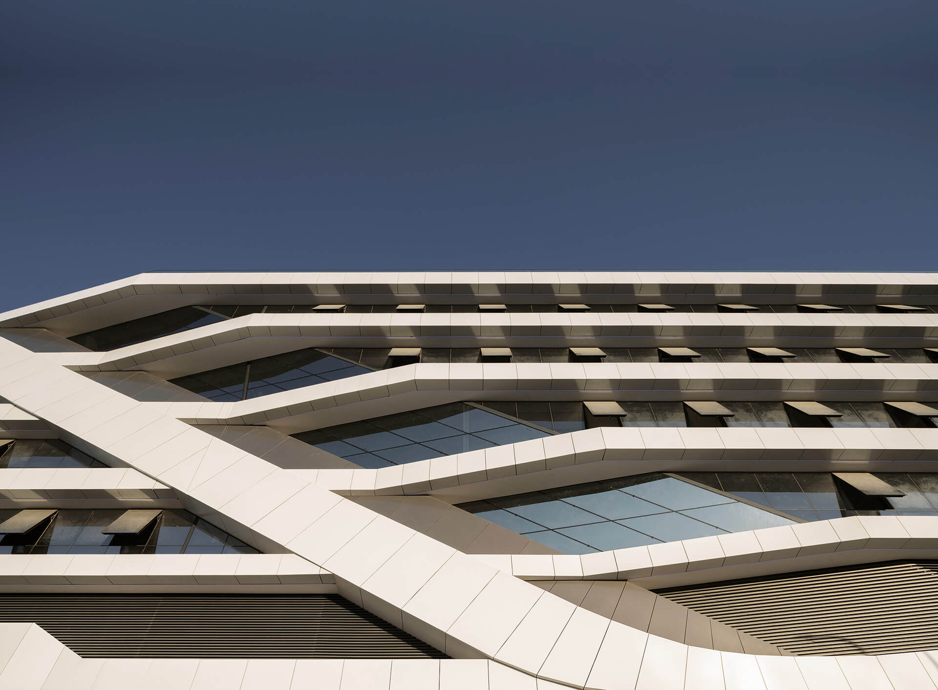 Wall Street - Lazarou & Michael Partner Architects - ekmagazine