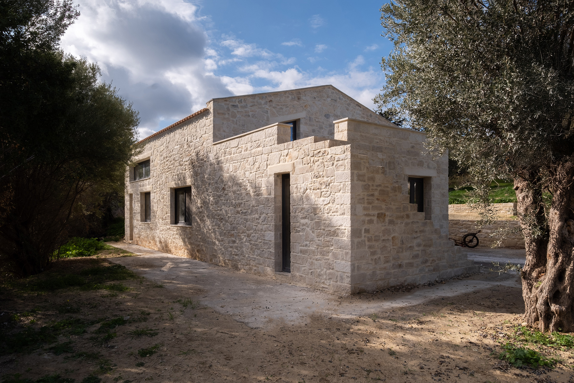 Lithos - PT.a | Polychronakis Troullinos Architects - ekmagazine