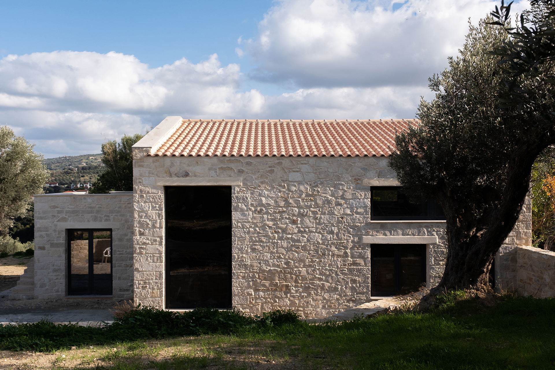 Lithos - PT.a | Polychronakis Troullinos Architects - ekmagazine