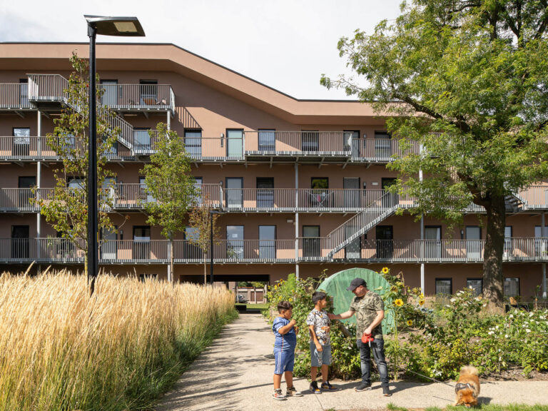 Paspoel Anders - Woodroffe\Papa - ekmagazine