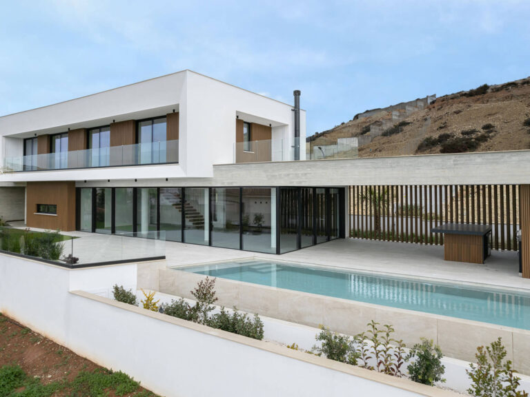 Residence in Agios Tychonas-