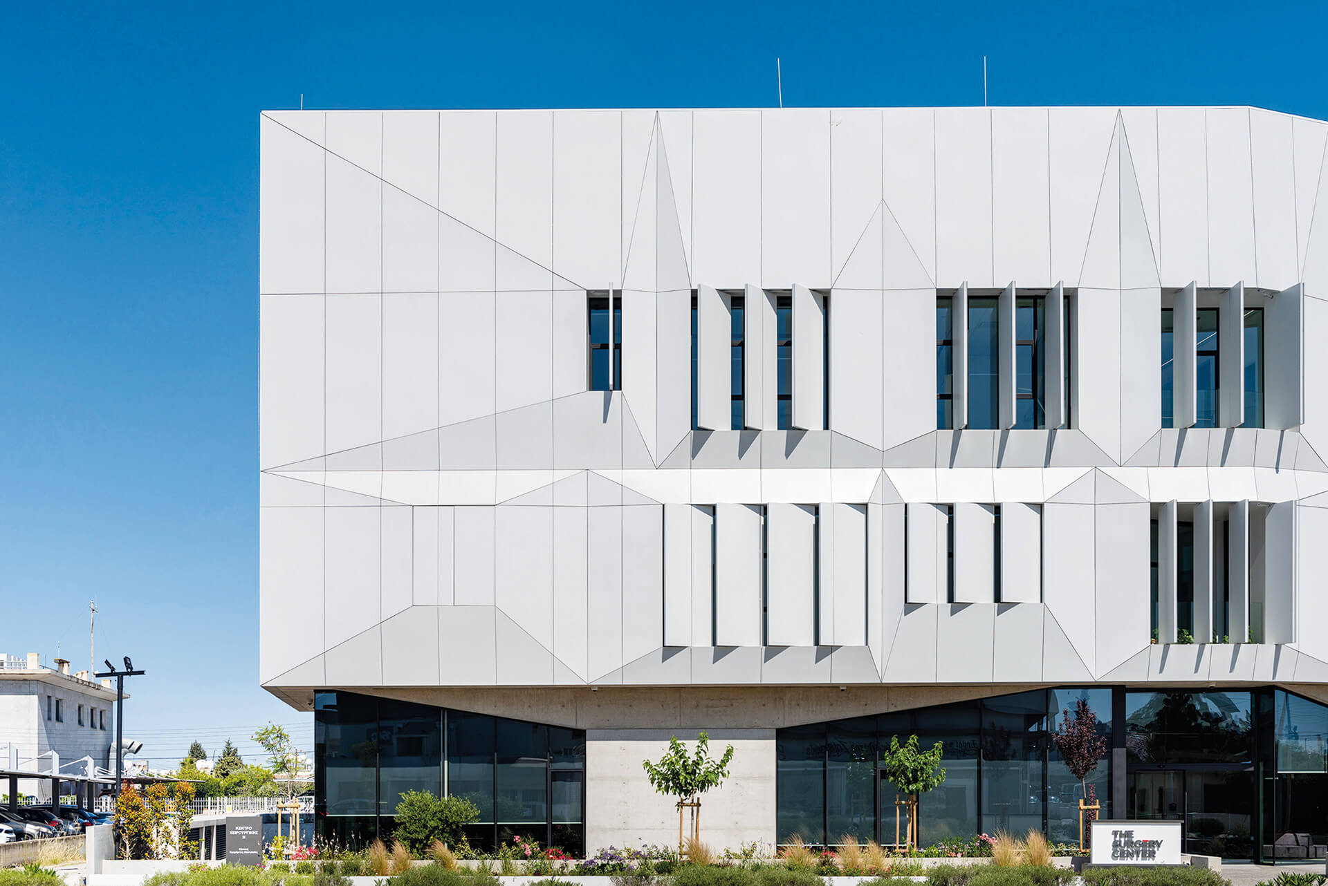 -3i Surgery Centre in Nicosia-Simpraxis Architects-ekmagazine