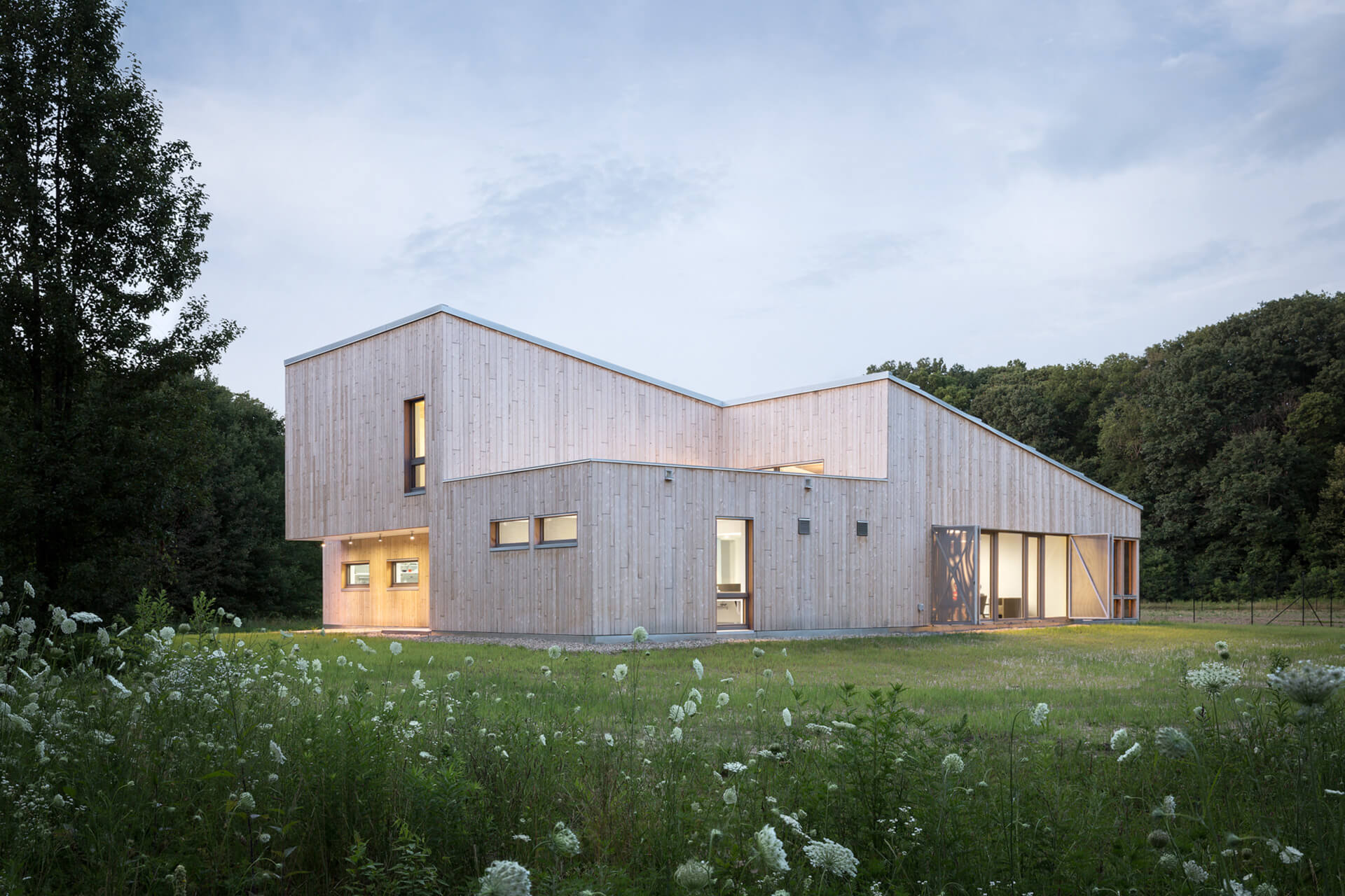 -Warren Woods Ecological Field Station - OPAL Architecture - ekmagazine