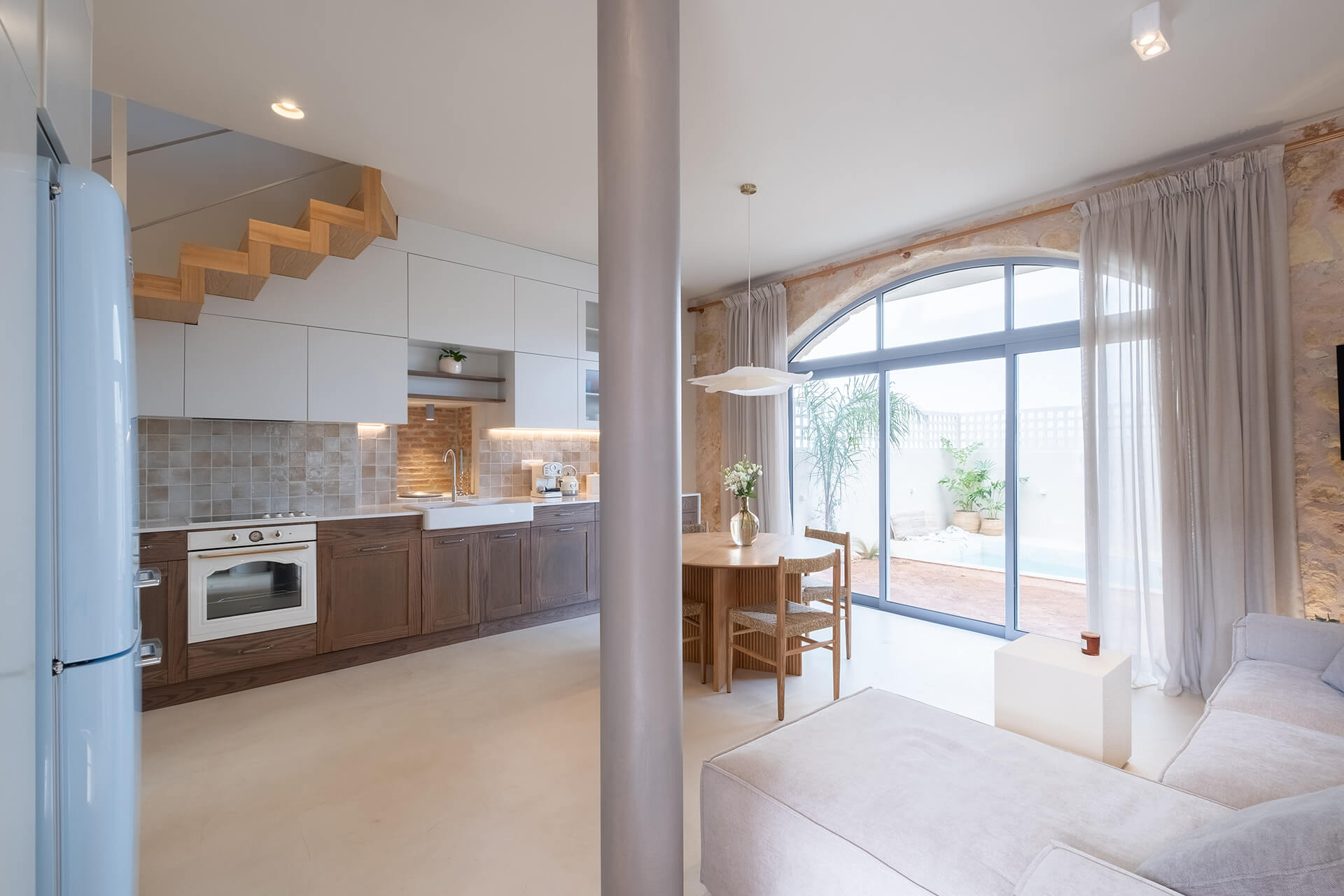 -Stone-House Extension - Studio Georgina Andrei - ekmagazine