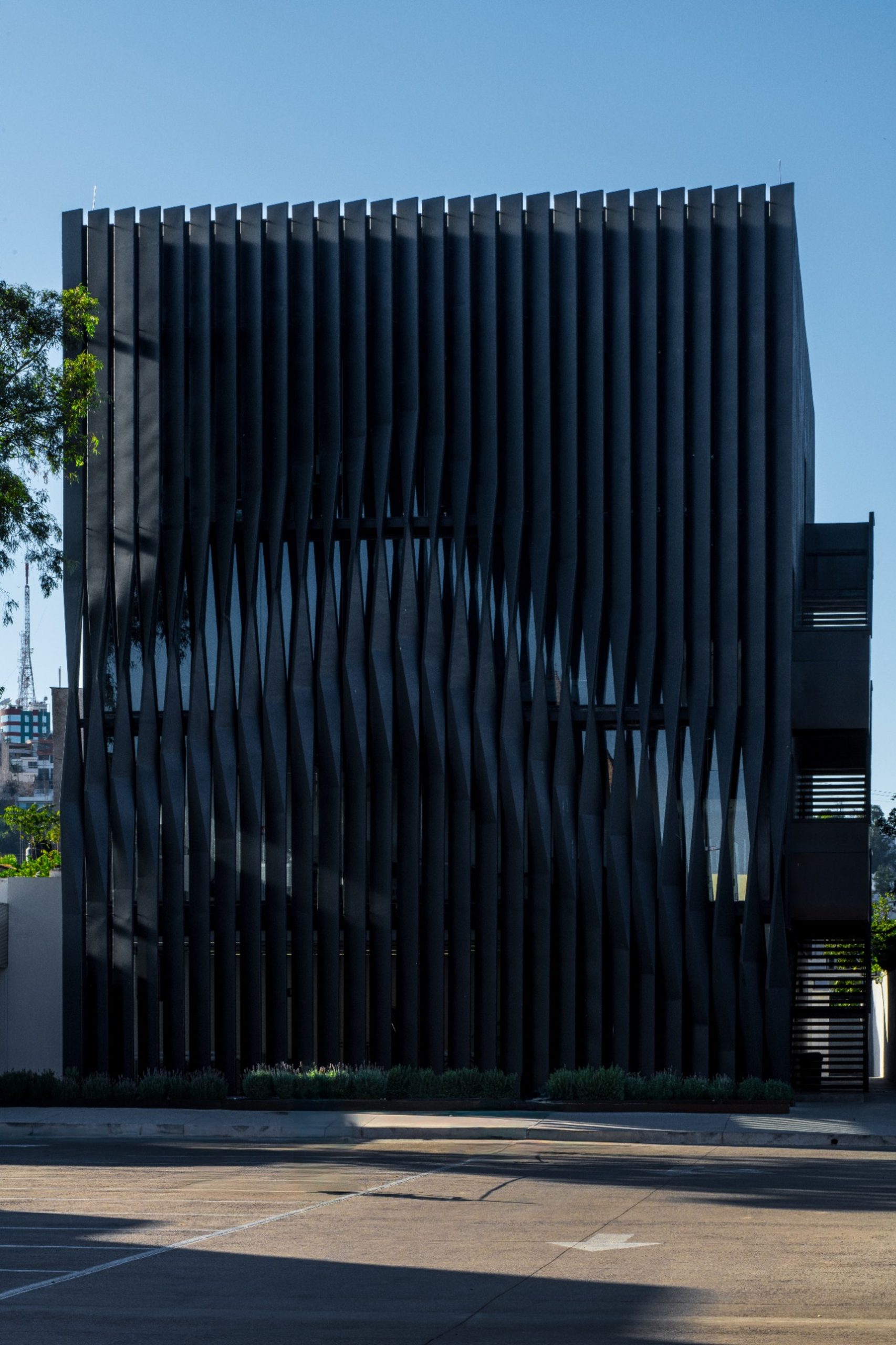Torre Negra secondary façade with metal slats